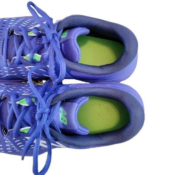 EC NEW BALLANCE BOYS SHOES IN VICTORY BLUE AND WHITE SZ.5 - Picture 3 of 4